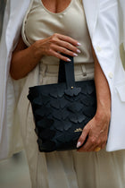 BLOOM BUCKET BAG