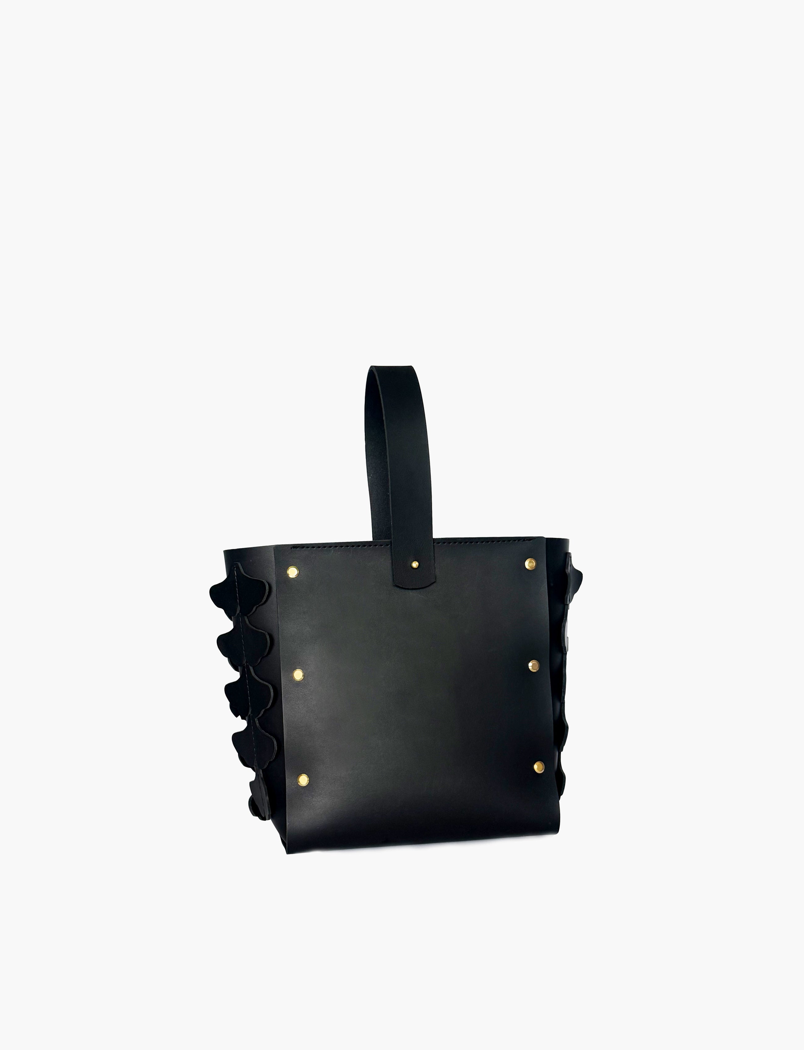 BLOOM BUCKET BAG