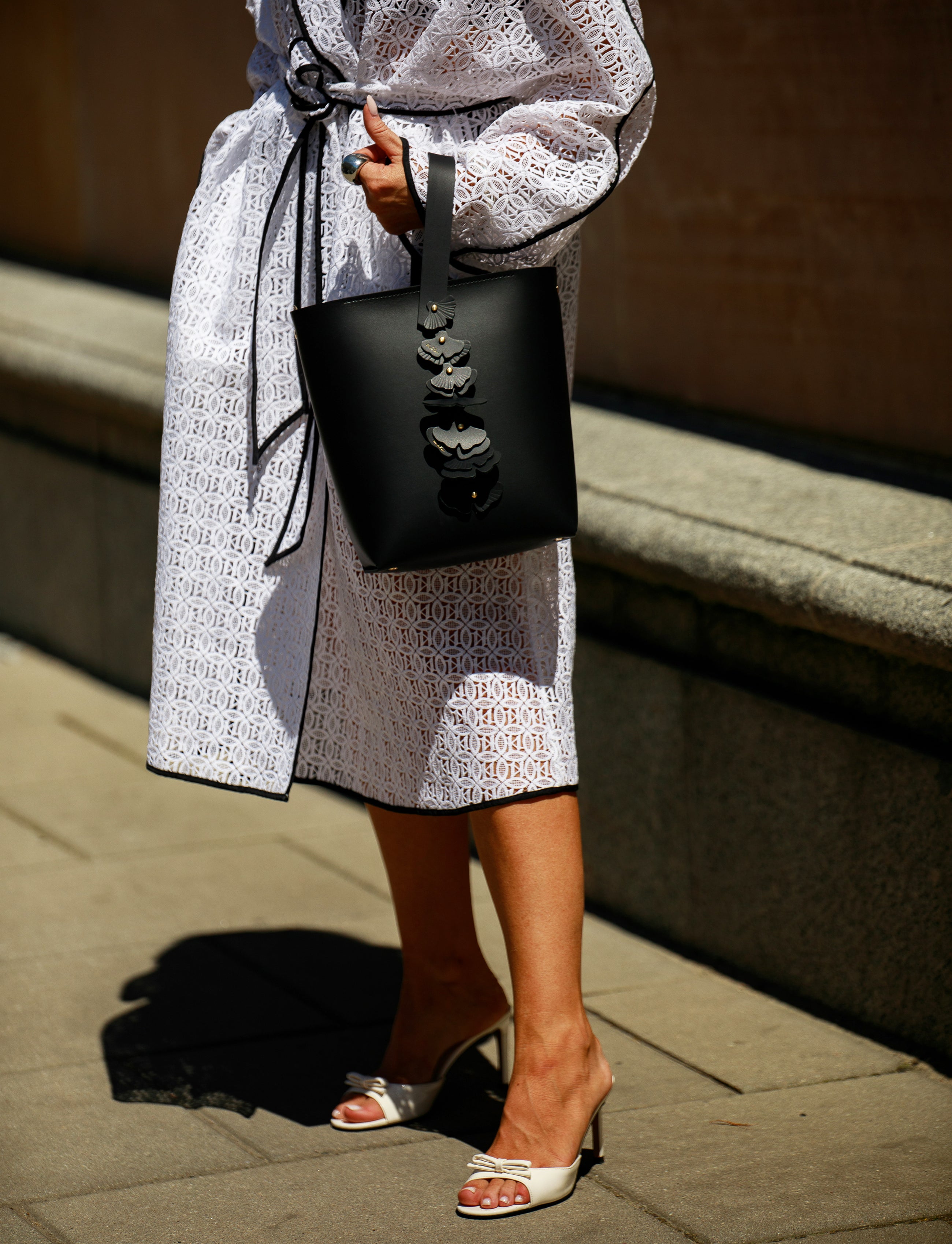 BLOOM TALL BUCKET BAG