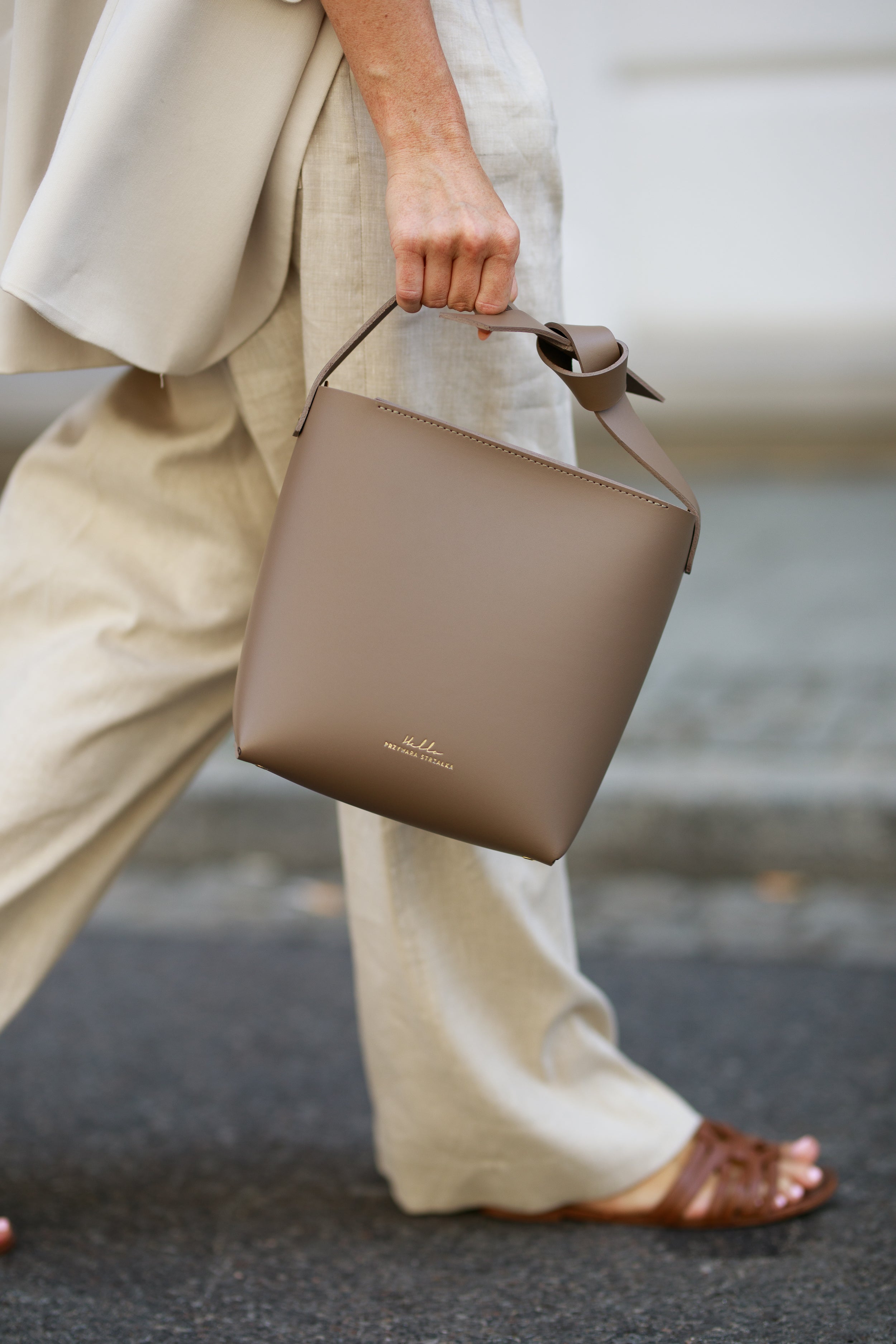 BUCKET BAG