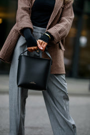 BUCKET BAG