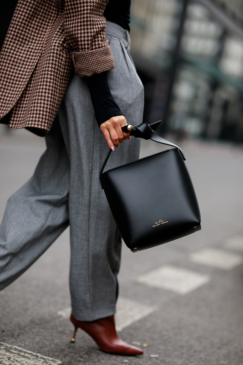 BUCKET BAG