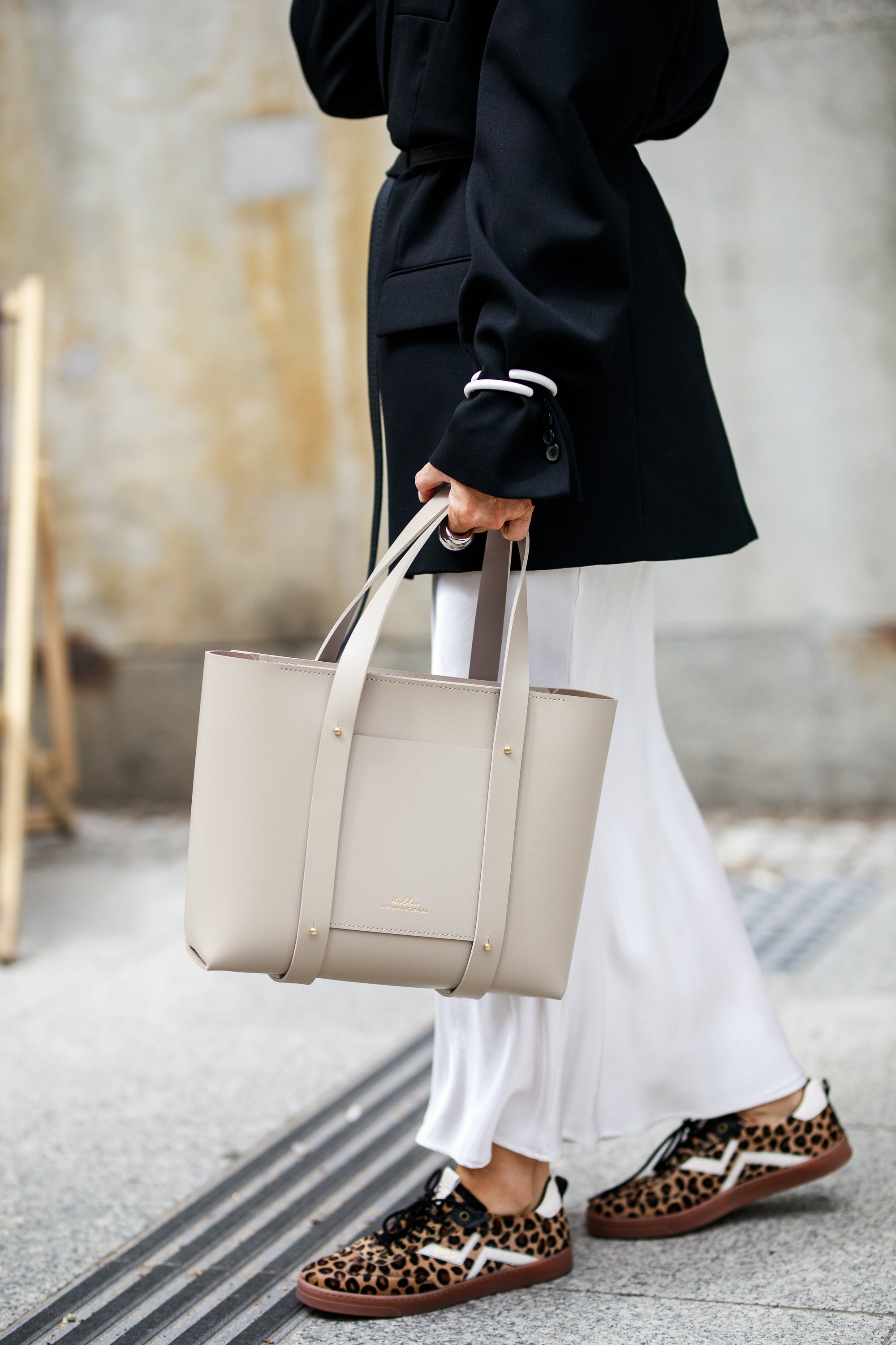 HUG MIDI BAG