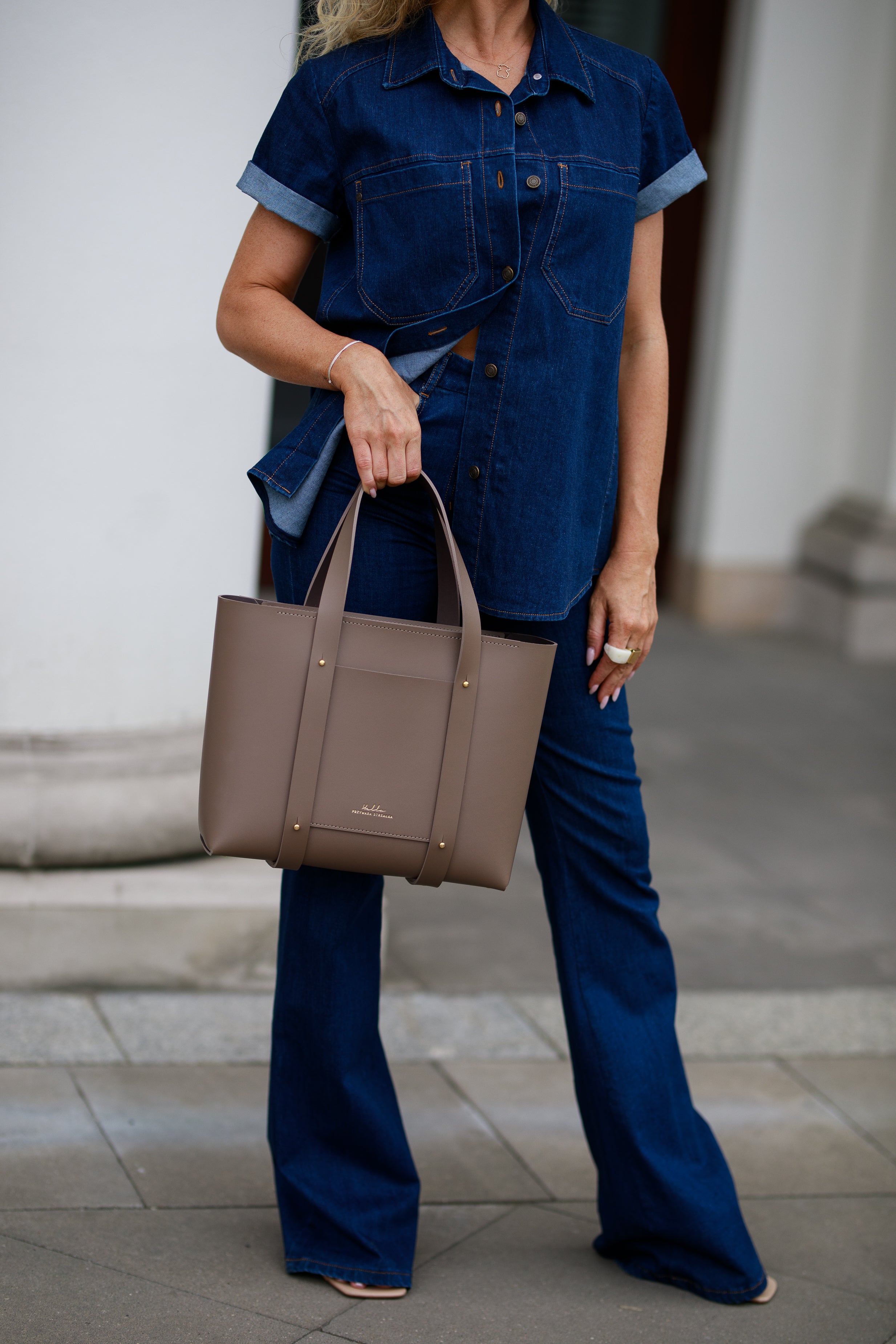 HUG MIDI BAG