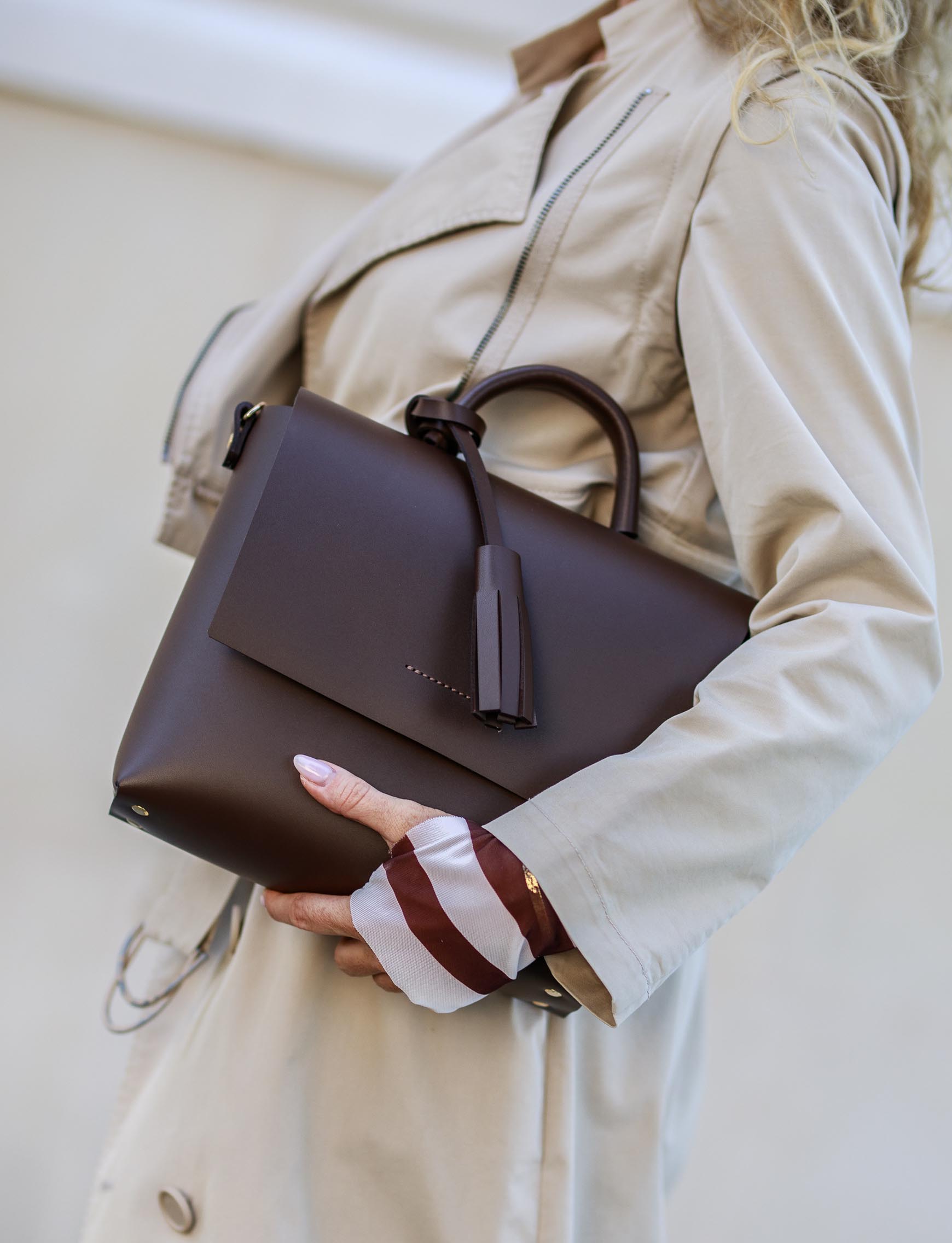 TASSEL BAG DARK BROWN